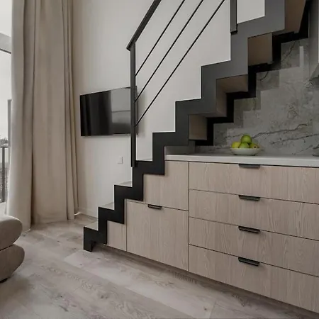 Brand New 58 Loft With Free Parking